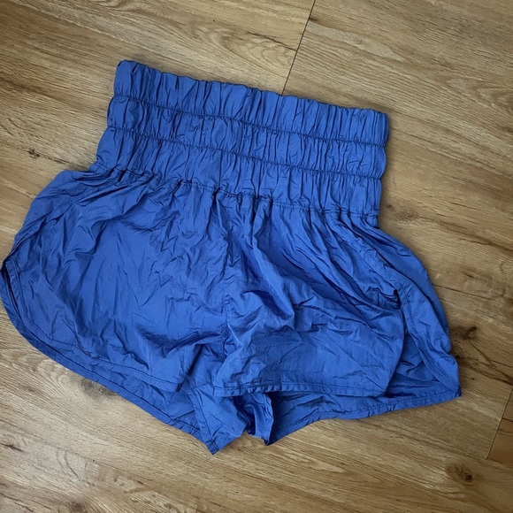 FREE PEOPLE SHORTS - Picture 1 of 2